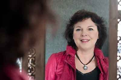 Helma Rebmann Farb- & Stilberaterin / Visagistin